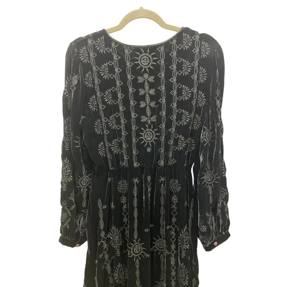 Johnny Was Althea Black Velvet Embroidered Long Sleeve Maxi Dress Sz S - Picture 8 of 9